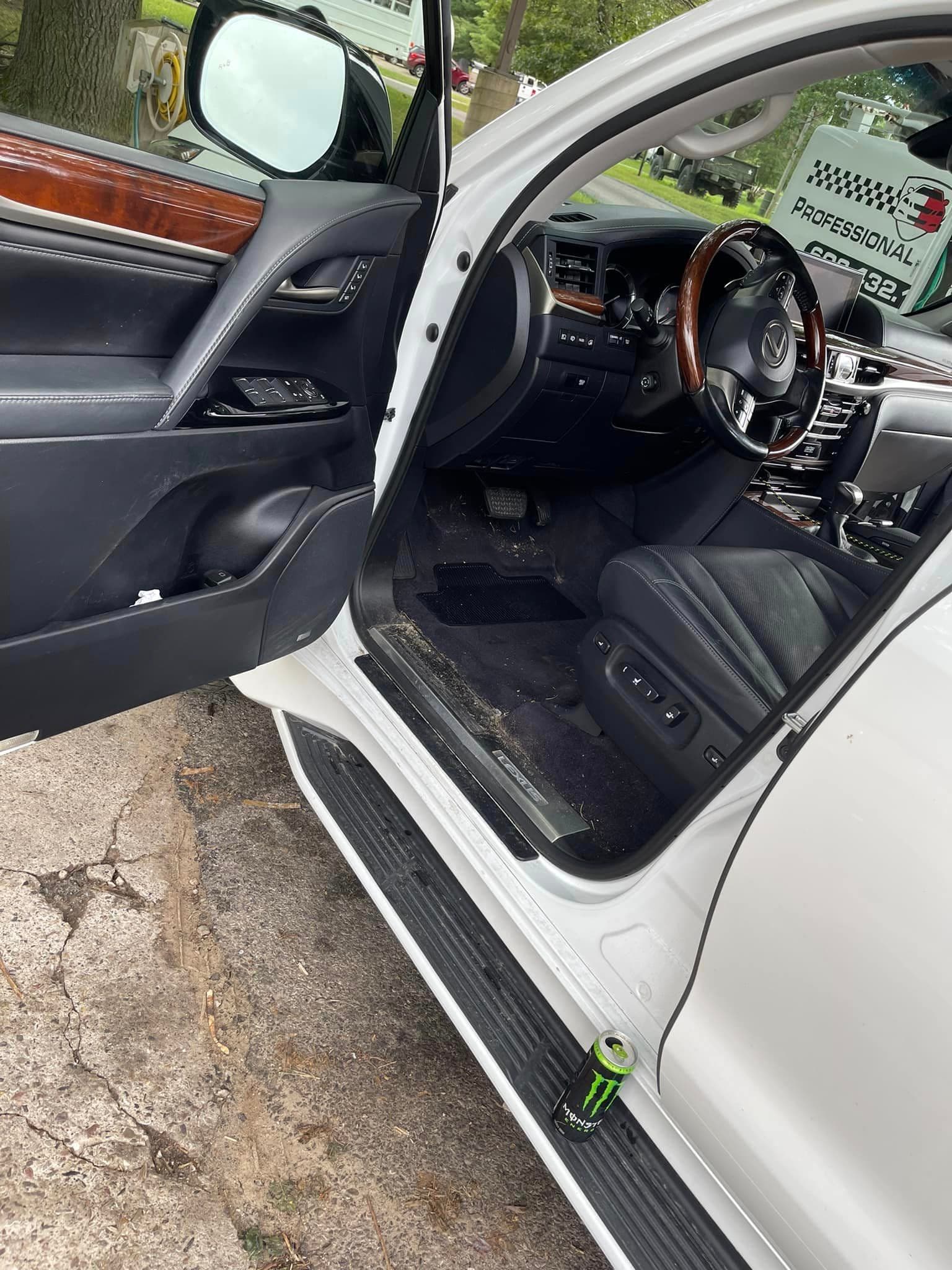 Auto Detailing - Lexus LX 570 - Professional Detailing Wisconsin Dells