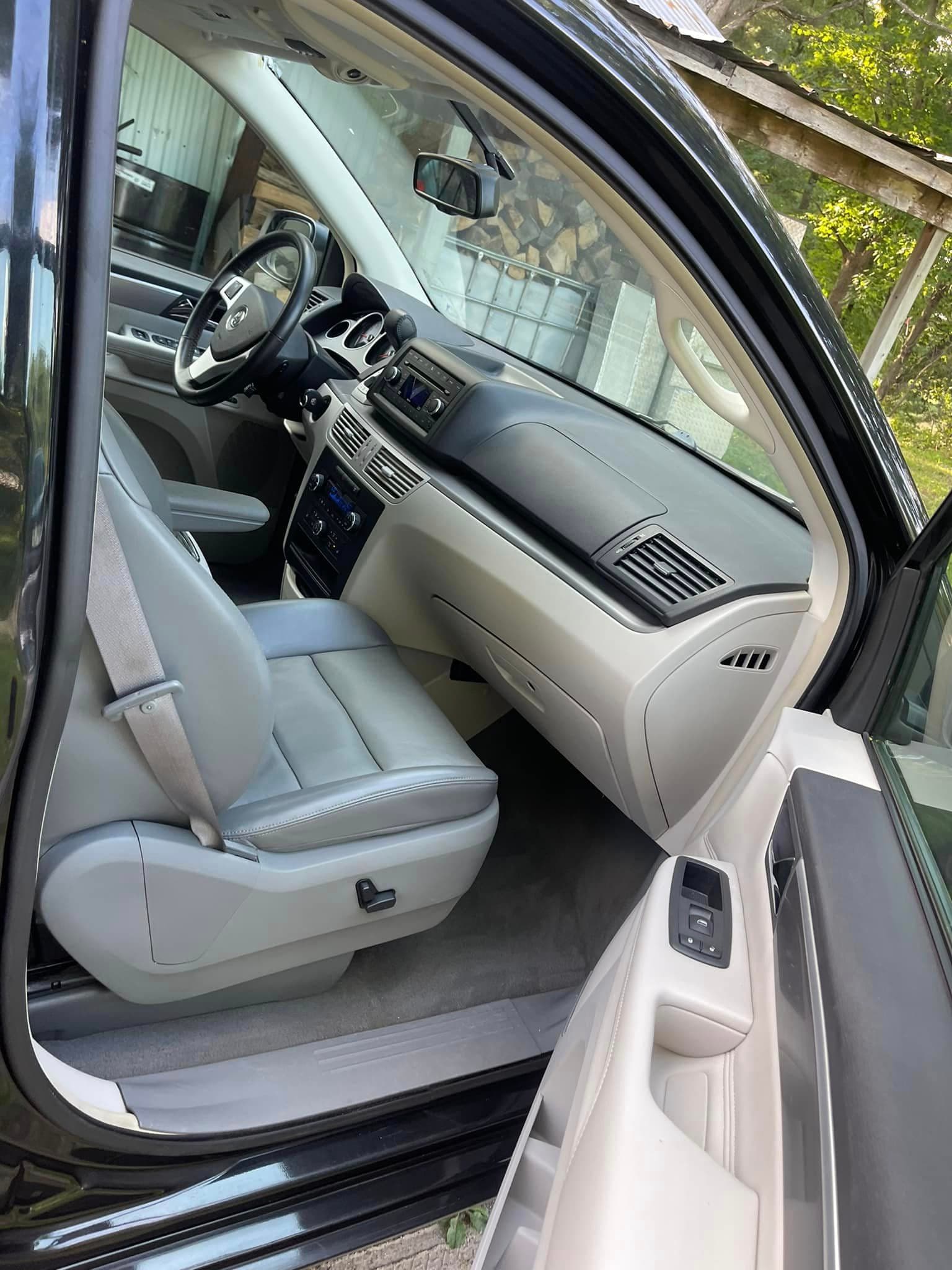 Auto Detailing - Town & Country seat - Professional Detailing Wisconsin Dells